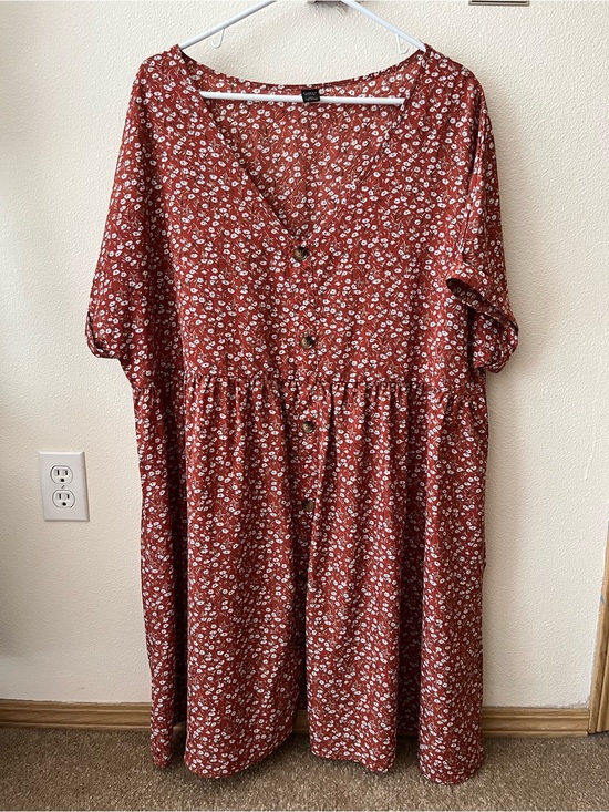 SHEIN Dresses & Skirts - Emery Rose Shein Short Sleeve V-Neck Button Front Ditsy Floral Dress